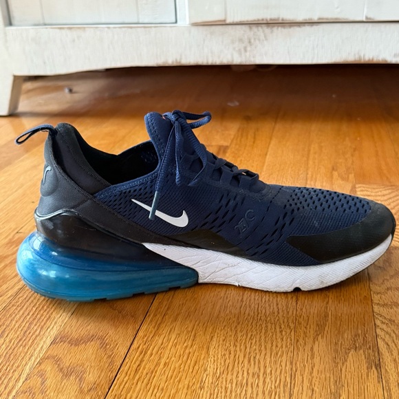 Nike Air Max 270 - Picture 9 of 10